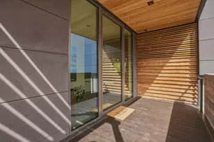 61865 Hosmer Lake Dr, Bend, OR 97702 - Photo 9