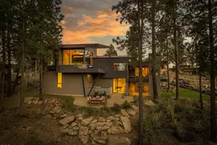 61865 Hosmer Lake Dr, Bend, OR 97702 - Photo 3