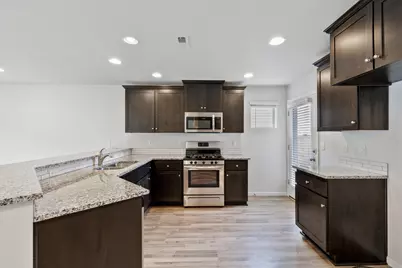 20550 SE Cameron Avenue, Bend, OR 97702 - Photo 9