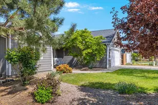 1794 Key Dr, Medford, OR 97501 - Photo 29