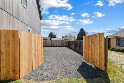 628 NW Green Forest Circle, Redmond, OR 97756 - Photo 43