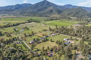 8330 Hwy 238, Jacksonville, OR 97530 - Photo 43