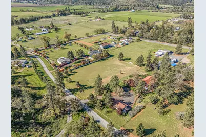 8330 Hwy 238, Jacksonville, OR 97530 - Photo 53