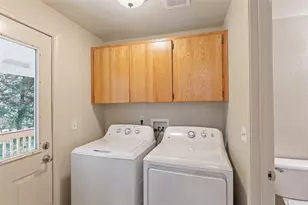 7764 Azalea-Glen Rd, Glendale, OR 97442 - Photo 5