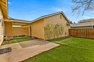 630 SW Hill St, Bend, OR 97702 - Photo 23