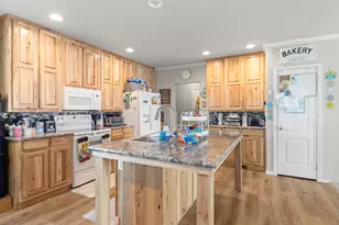 243 Hwy 234, Eagle Point, OR 97524 - Photo 7