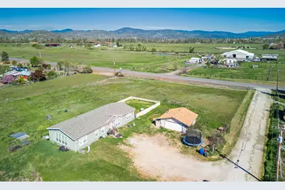 243 Highway 234, Eagle Point, OR 97524 - Photo 27