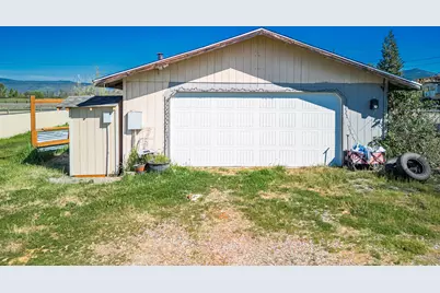 243 Highway 234, Eagle Point, OR 97524 - Photo 37