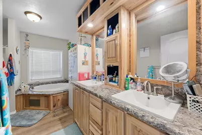 243 Highway 234, Eagle Point, OR 97524 - Photo 11