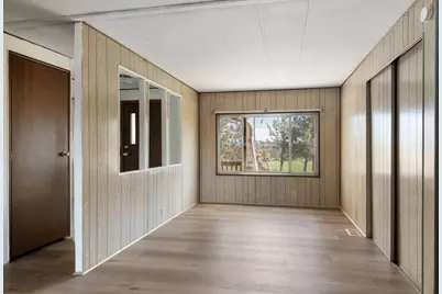 3930 NW Progress Lane, Redmond, OR 97756 - Photo 9