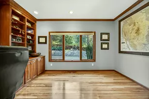 2583 Oak View Cir, Medford, OR 97504 - Photo 9