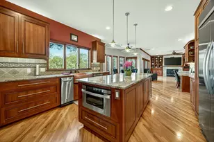 2583 Oak View Cir, Medford, OR 97504 - Photo 11