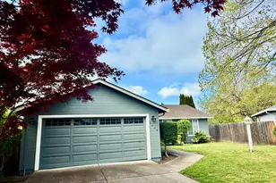 2649 Cummings Ln, Medford, OR 97501 - Photo 1