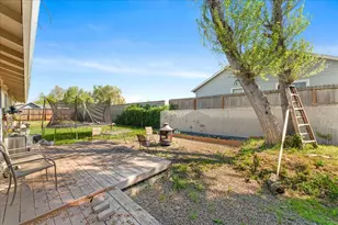 3093 Via Verde Cir, White City, OR 97503 - Photo 17