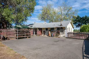 1467 S Stage Rd, Medford, OR 97501 - Photo 19