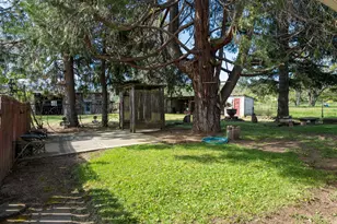 1467 S Stage Rd, Medford, OR 97501 - Photo 23