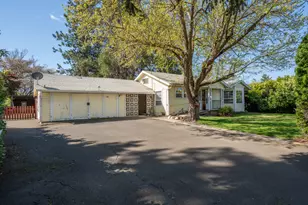 1467 S Stage Rd, Medford, OR 97501 - Photo 21