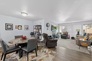 815 Pine St, Rogue River, OR 97537 - Photo 7