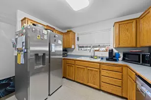 815 Pine St, Rogue River, OR 97537 - Photo 9