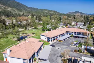 815 Pine St, Rogue River, OR 97537 - Photo 27