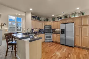 935 SW Chamberlain St, Bend, OR 97702 - Photo 9