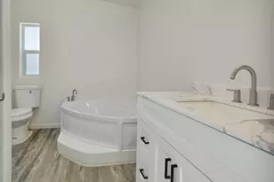 4832 Summers Ln, Klamath Falls, OR 97603 - Photo 11