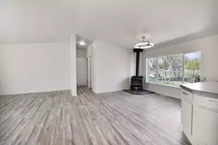 4832 Summers Ln, Klamath Falls, OR 97603 - Photo 7