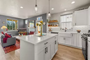 1112 N Wildflower Ln, Sisters, OR 97759 - Photo 5