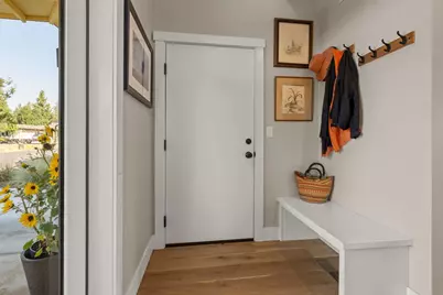 1112 N Wildflower Lane, Sisters, OR 97759 - Photo 3