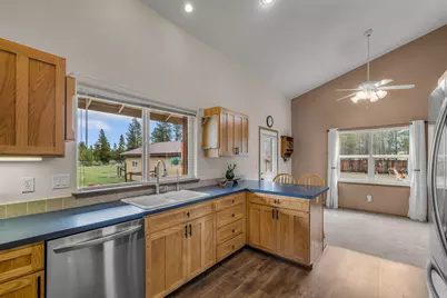 50940 S Huntington Road, La Pine, OR 97739 - Photo 3