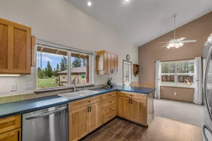 50940 S Huntington Rd, La Pine, OR 97739 - Photo 3
