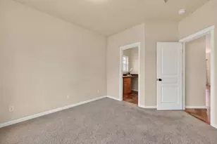 1370 Northwest Mount Washington Drive, Bend, OR 97703 - Photo 17