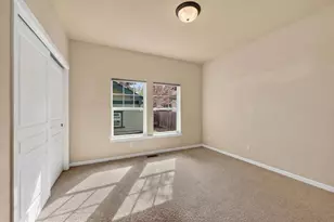 1370 Northwest Mount Washington Drive, Bend, OR 97703 - Photo 23
