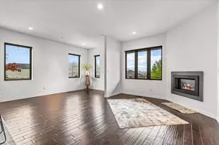 4351 Vista Pointe Dr, Medford, OR 97504 - Photo 5