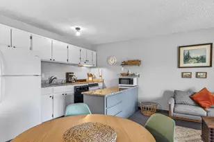 1565 NW Wall St, Bend, OR 97703 - Photo 9