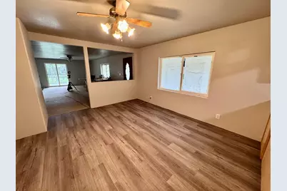 380 Dexter Way, Grants Pass, OR 97527 - Photo 9