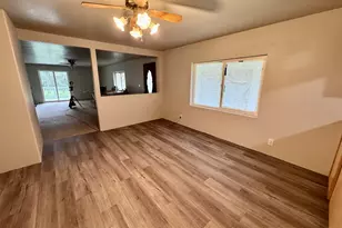 380 Dexter Way, Grants Pass, OR 97527 - Photo 9