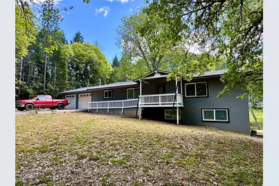 380 Dexter Way, Grants Pass, OR 97527 - Photo 1