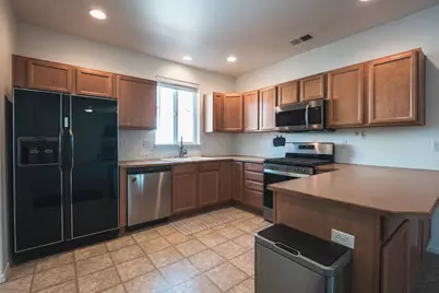 1390 NE 3rd Street, Redmond, OR 97756 - Photo 9