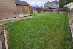 1390 NE 3rd St, Redmond, OR 97756 - Photo 37