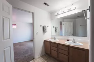 1390 NE 3rd St, Redmond, OR 97756 - Photo 35