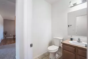 1390 NE 3rd St, Redmond, OR 97756 - Photo 17