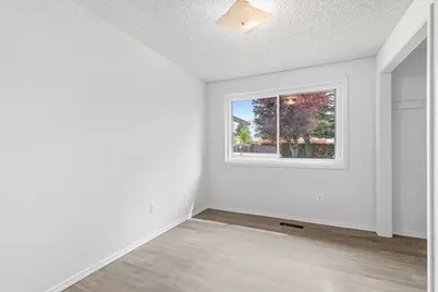 3167 Delta Waters Road, Medford, OR 97504 - Photo 15