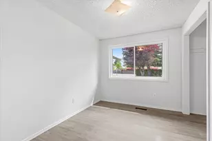 3167 Delta Waters Rd, Medford, OR 97504 - Photo 15