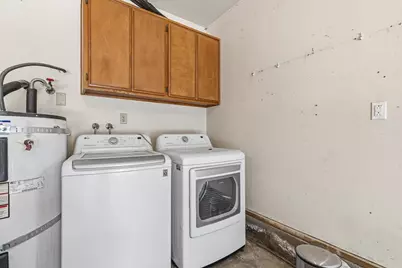 3167 Delta Waters Road, Medford, OR 97504 - Photo 11