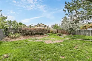 3167 Delta Waters Rd, Medford, OR 97504 - Photo 19