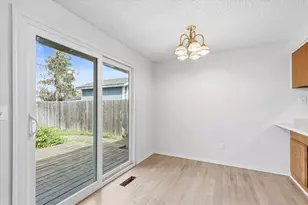 3167 Delta Waters Rd, Medford, OR 97504 - Photo 7