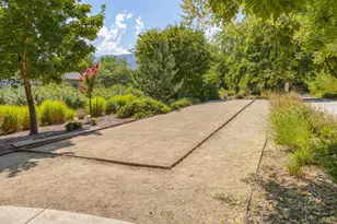 943 Mountain Meadows Cir, Ashland, OR 97520 - Photo 25