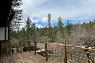 4196 E Evans Creek Rd, Rogue River, OR 97537 - Photo 9