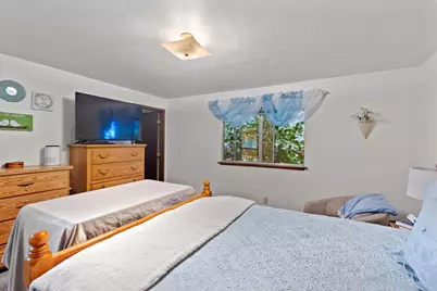 2191 Mayfield Drive, Grants Pass, OR 97527 - Photo 11